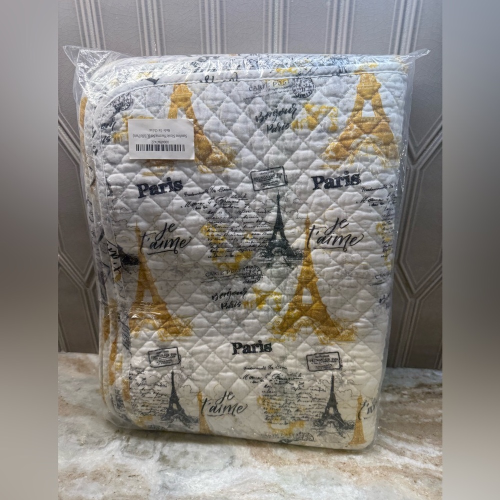 Sunshine Nicole Placemat Set of 6 - Eiffel Tower - Picture 3 of 3